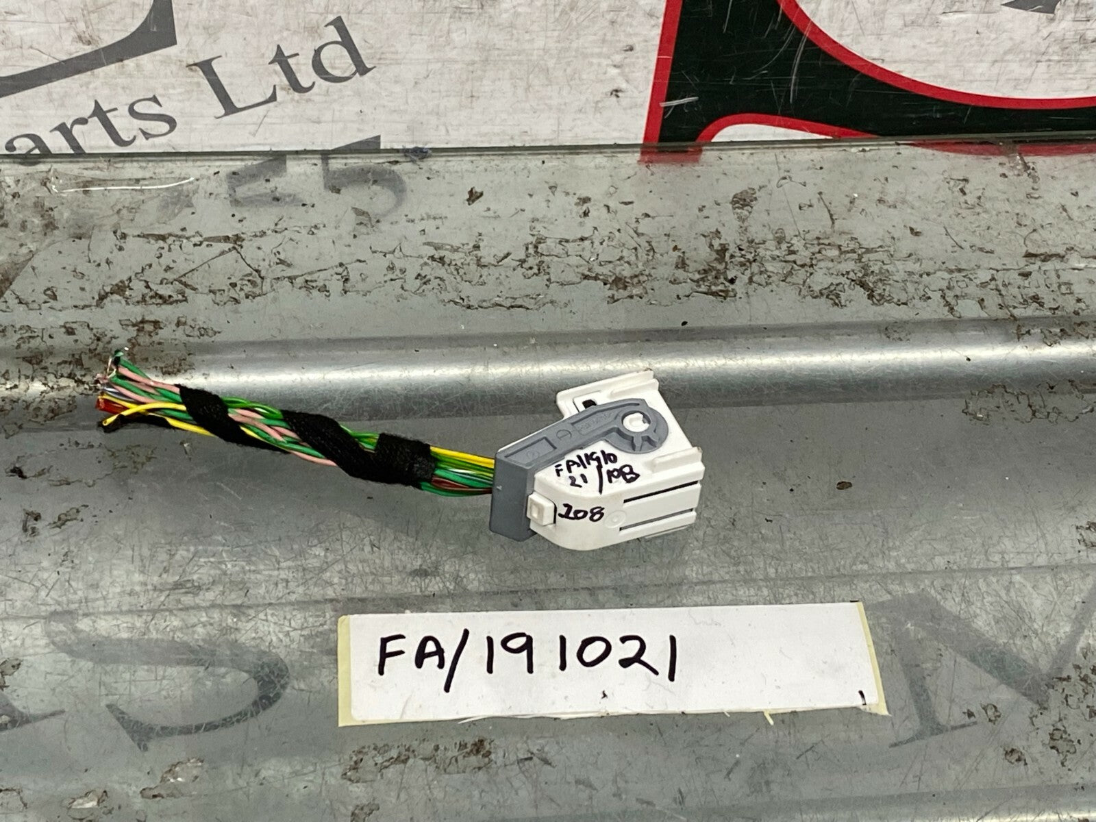 203688791137