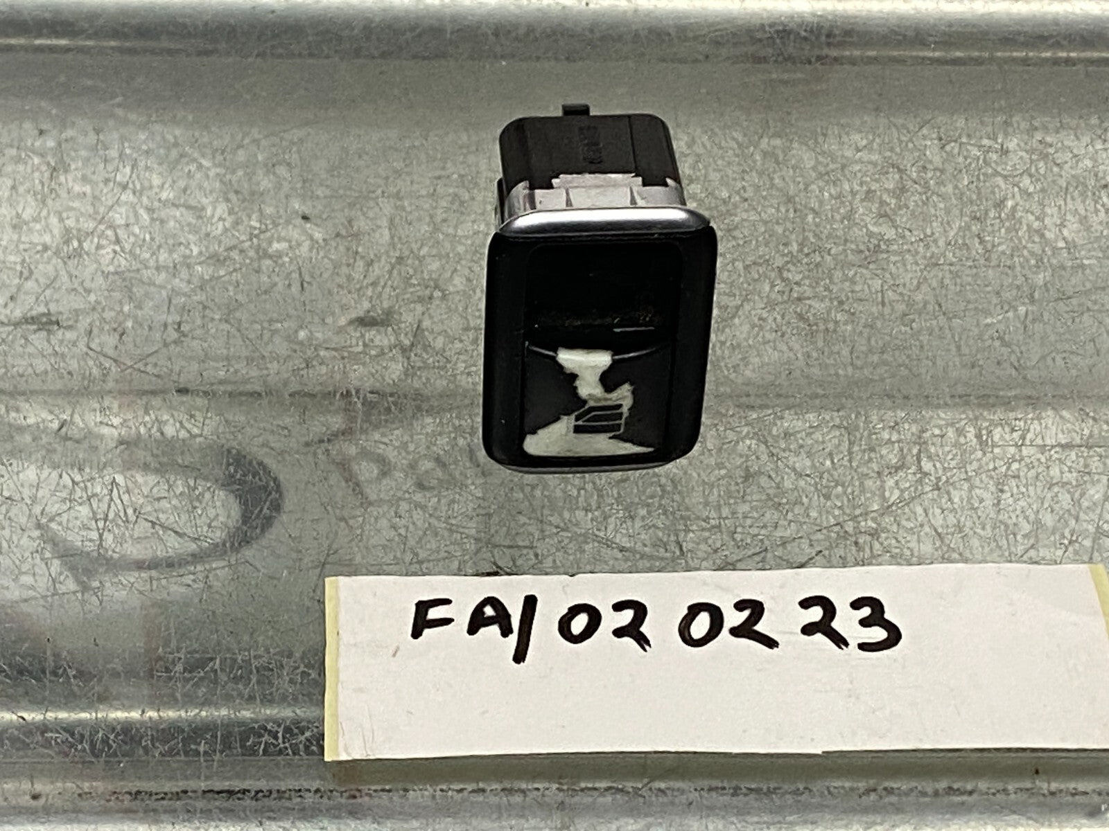 204300828697