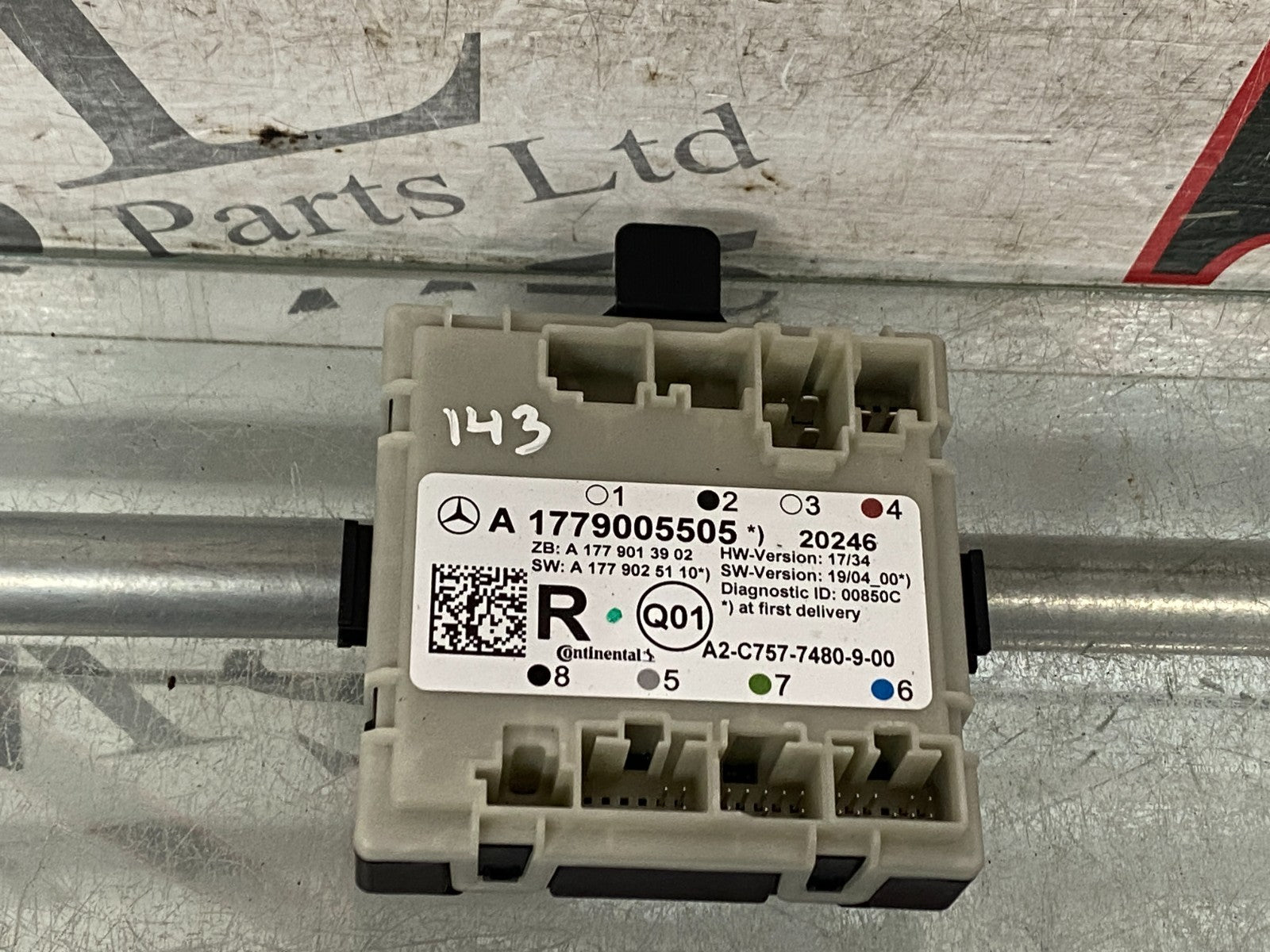 206257463305