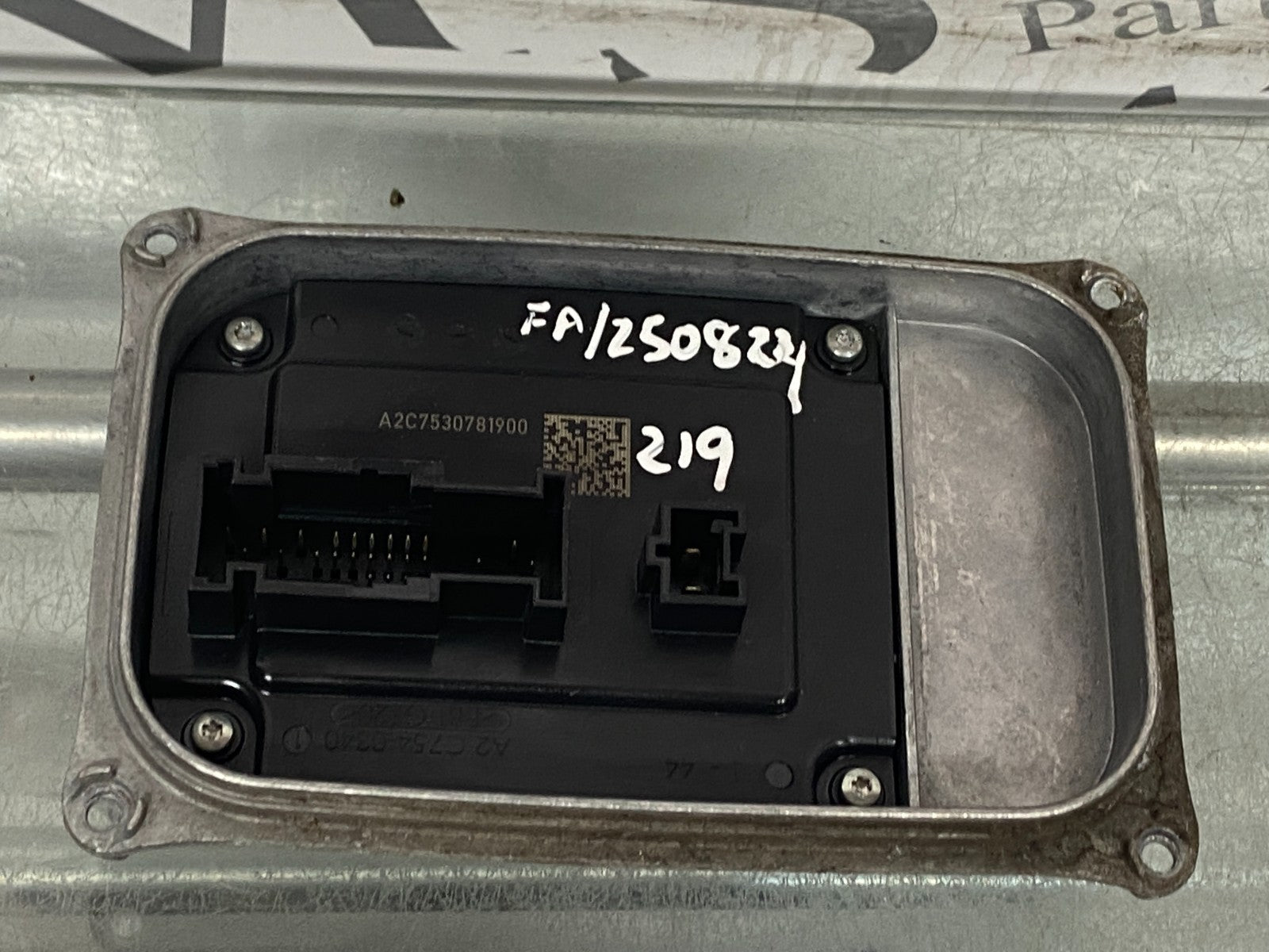 206294561668