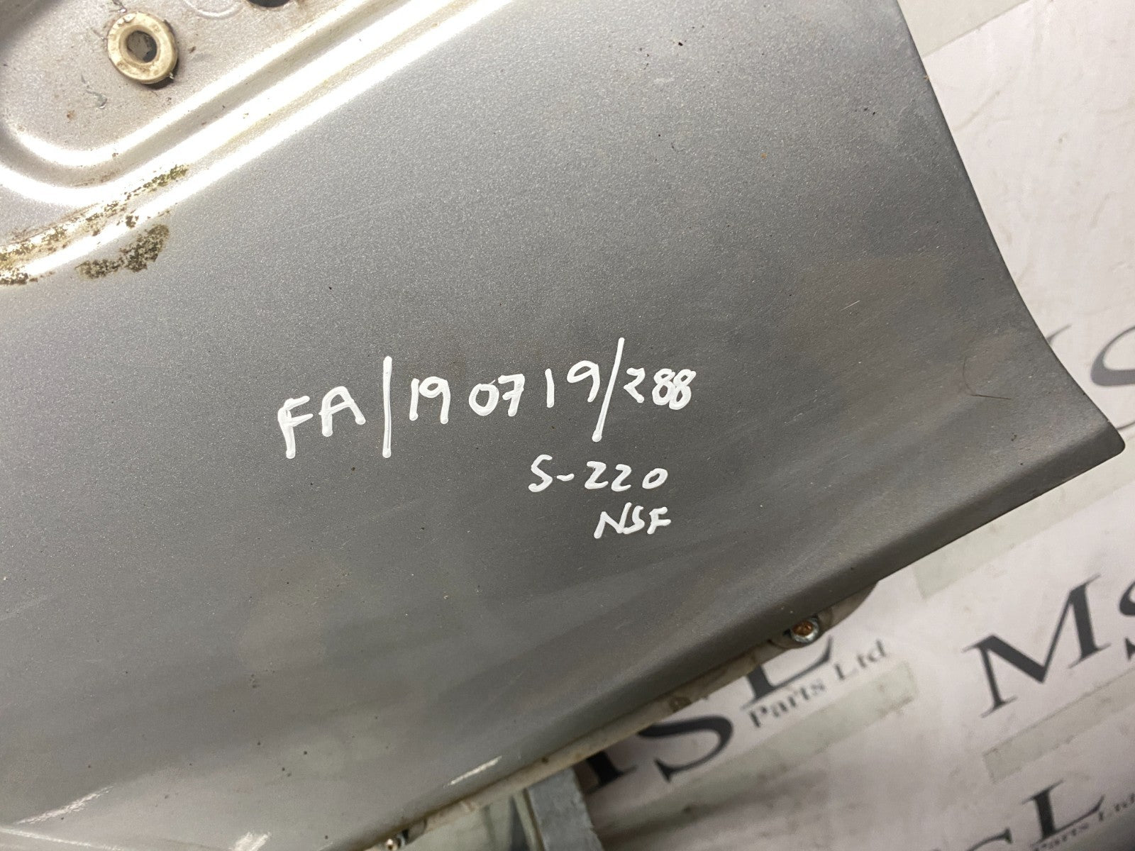 205600840995