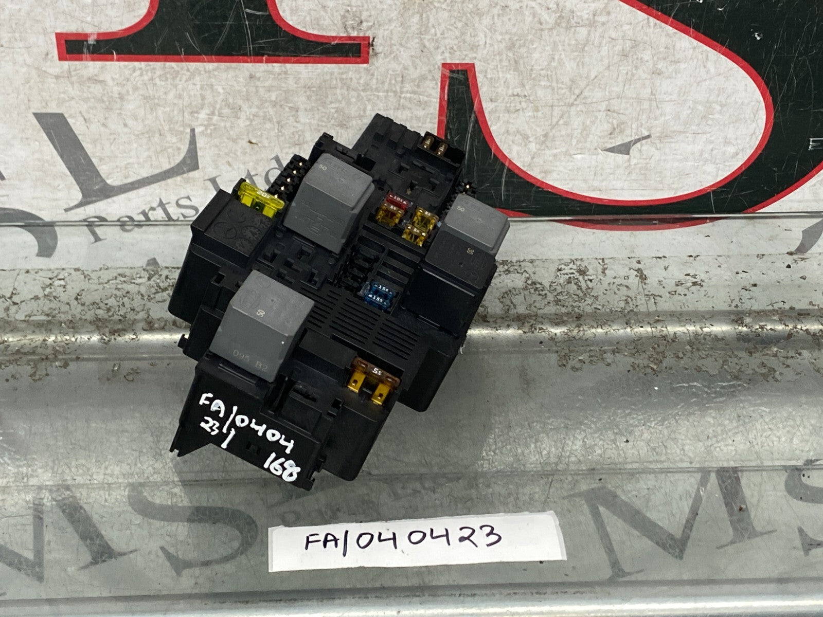 204786115608